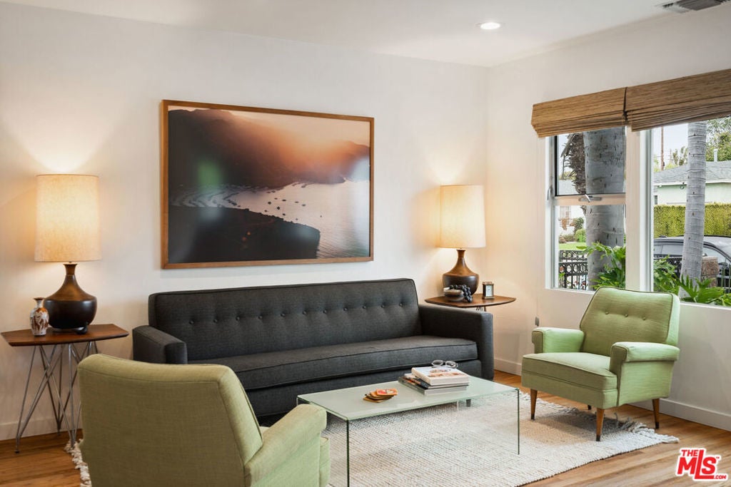 Photo of Listing #25517695