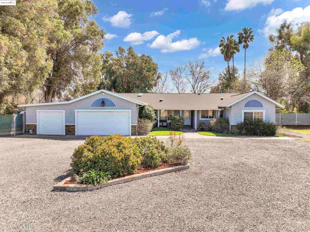 Photo of Listing #41091140