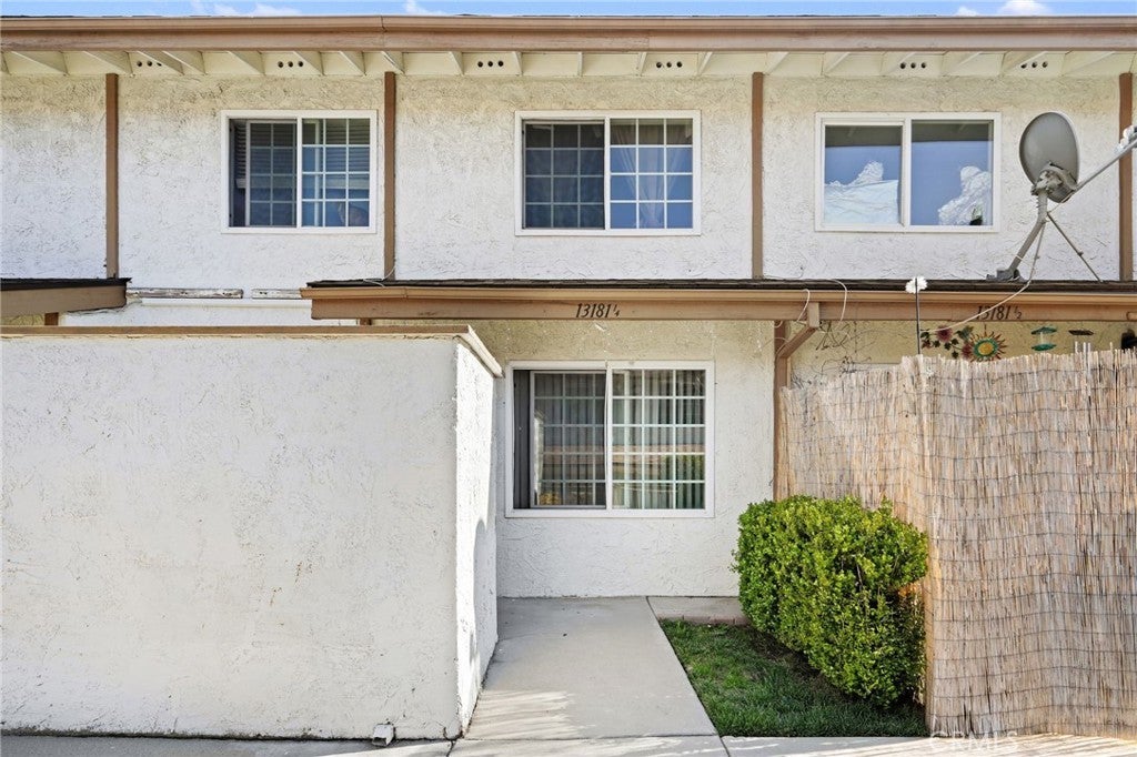 Photo of Listing #SR25067108