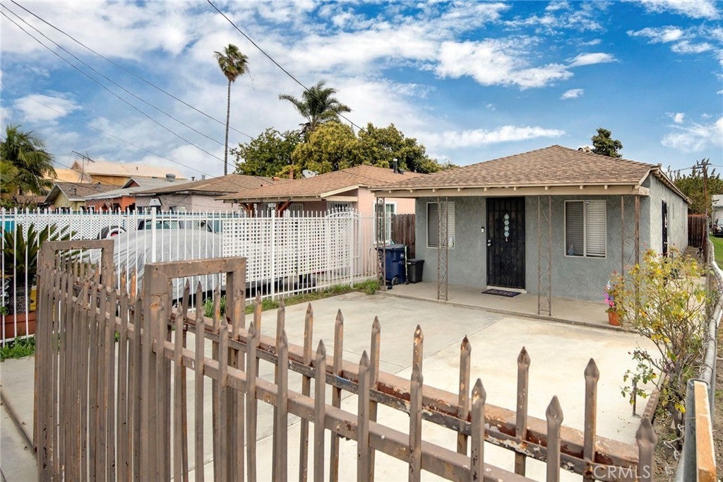 Photo of Listing #DW25068092