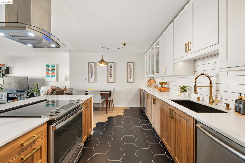 Photo of Listing #41091233