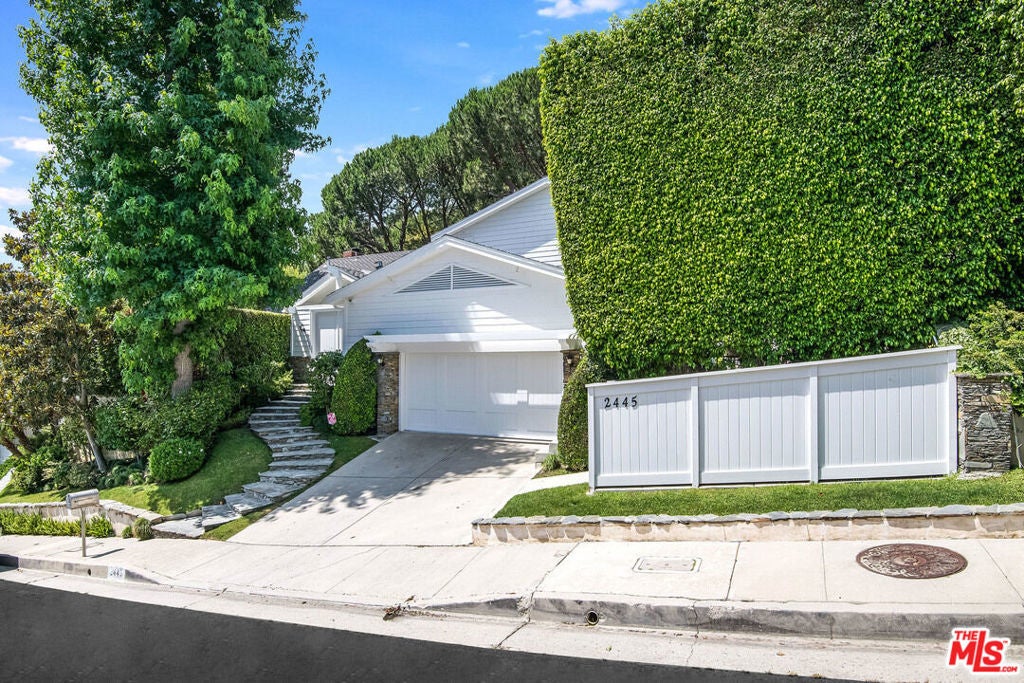 Photo of Listing #25517973