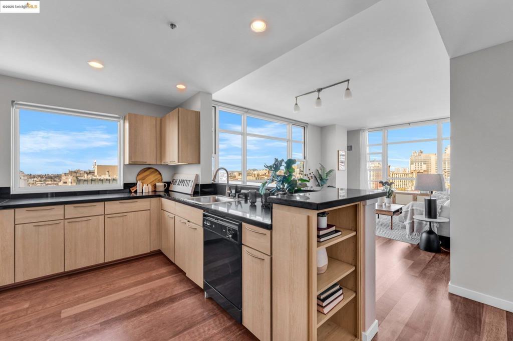 Photo of Listing #41091247