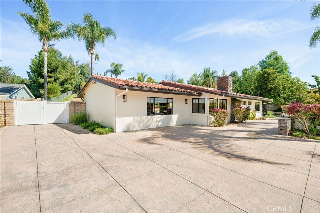 Photo of Listing #SR25067667