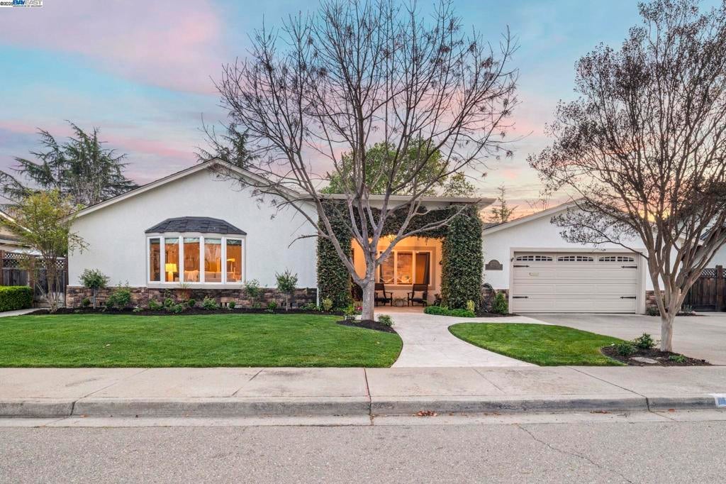 Photo of Listing #41091272