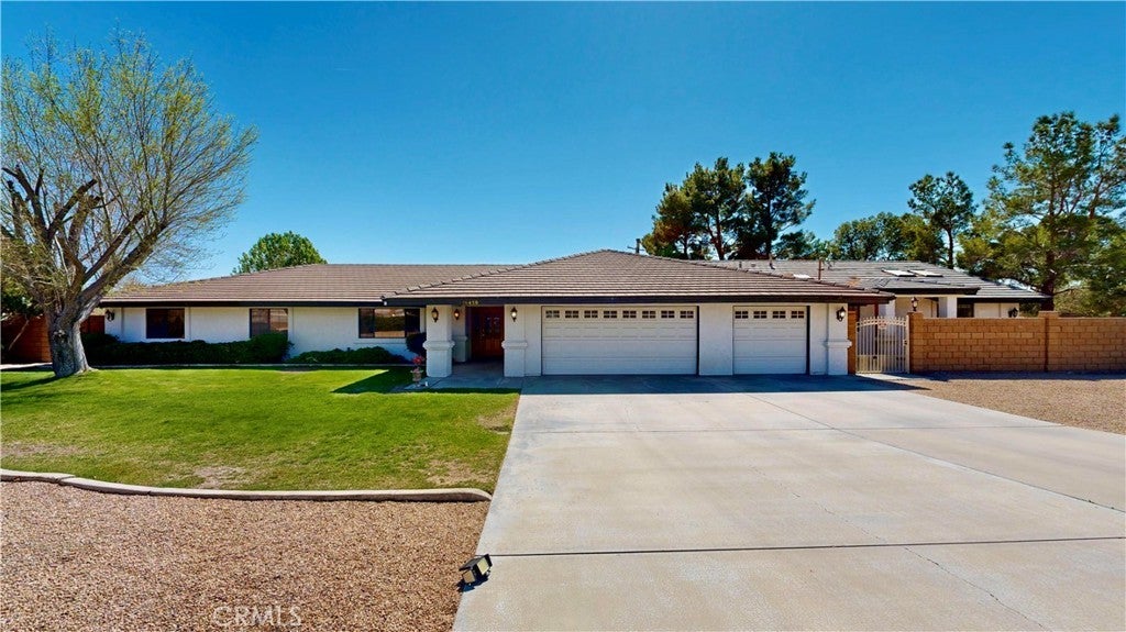 Photo of Listing #IV25068446