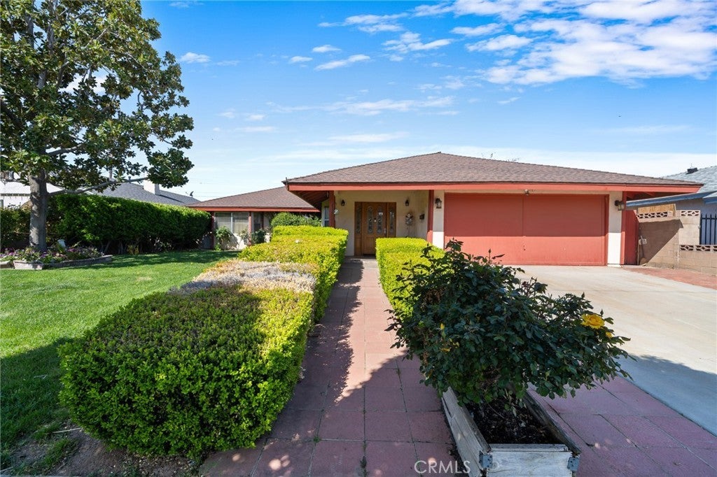 Photo of Listing #SR25068552