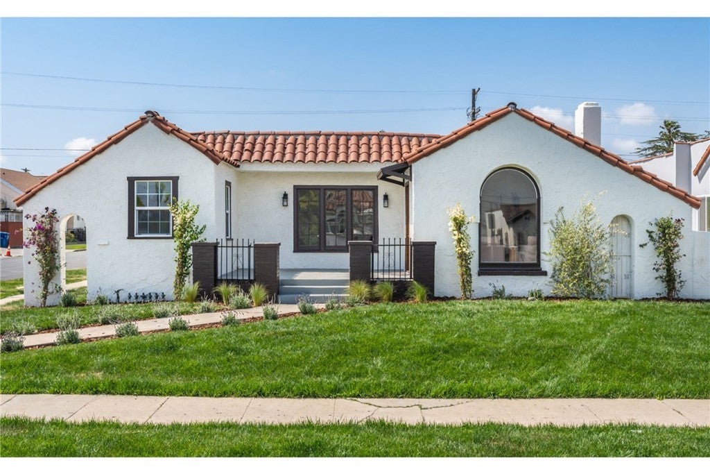 Photo of Listing #DW25068609