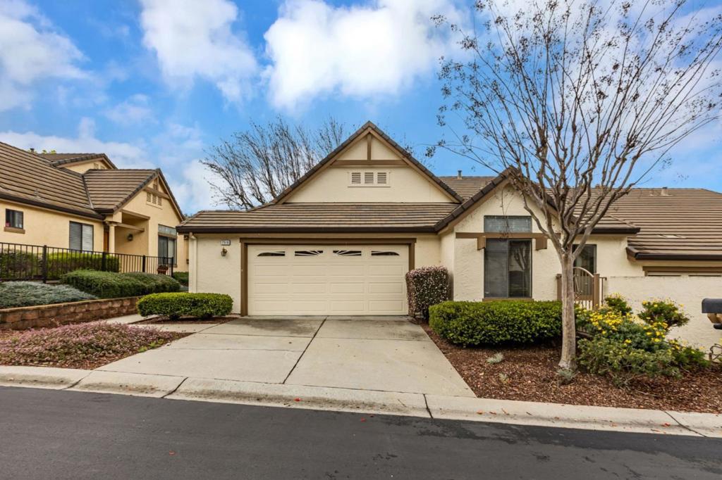 Photo of Listing #ML81998091