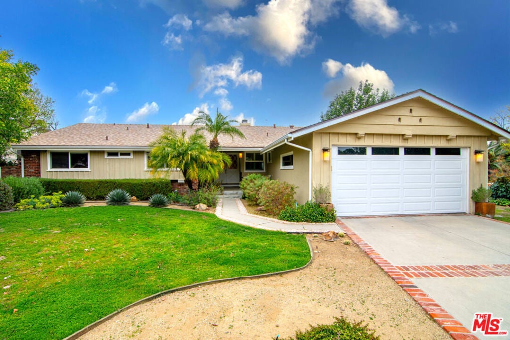 Photo of Listing #25518307