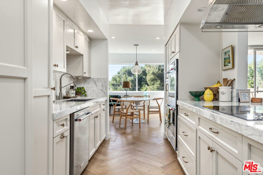 Photo of Listing #25515555