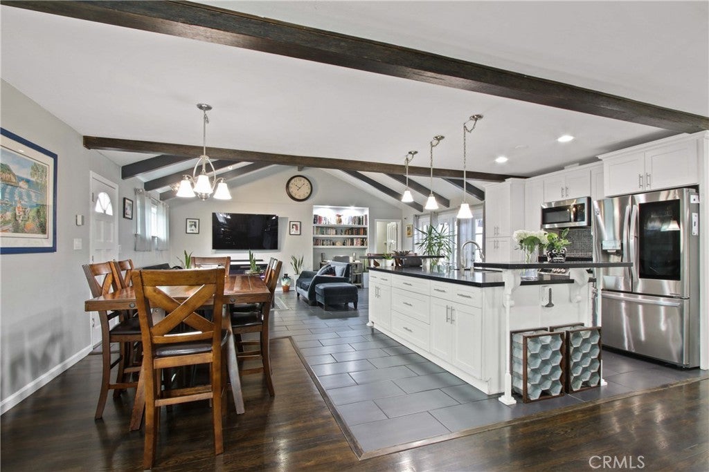 Photo of Listing #PW25068970