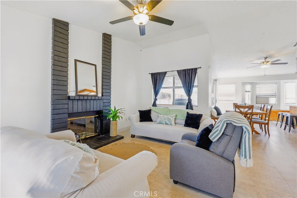 Photo of Listing #SR25069301