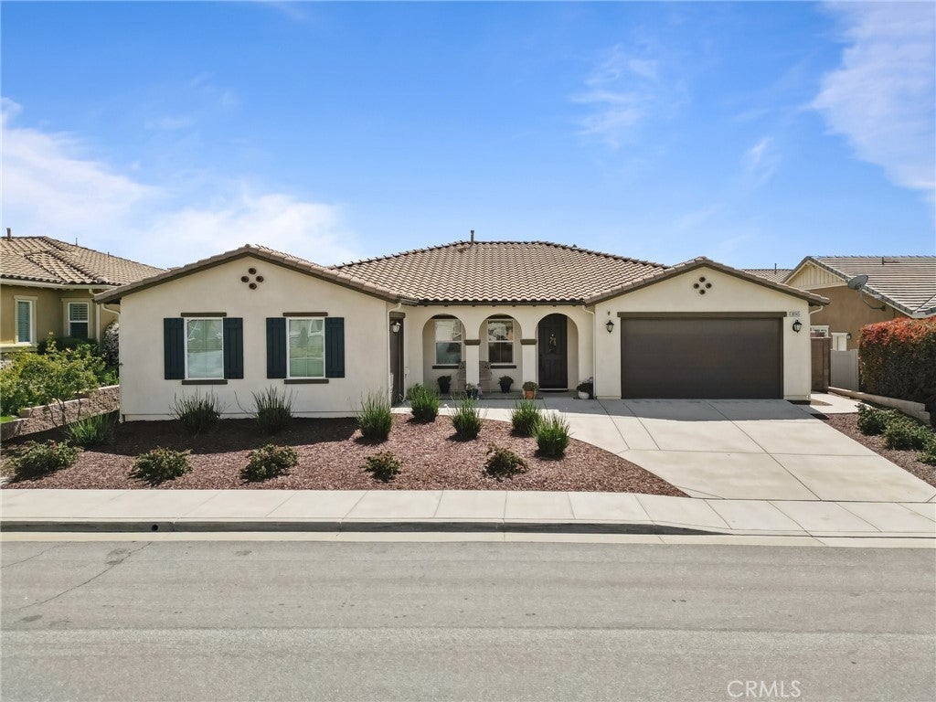 Photo of Listing #IV25069942