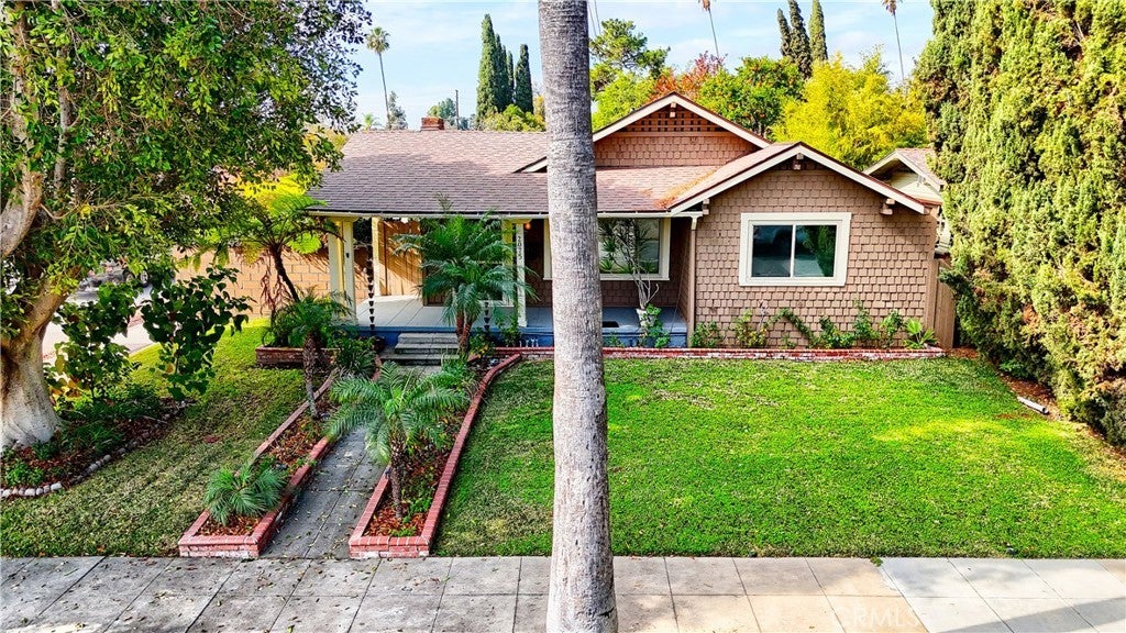 Photo of Listing #DW25070037