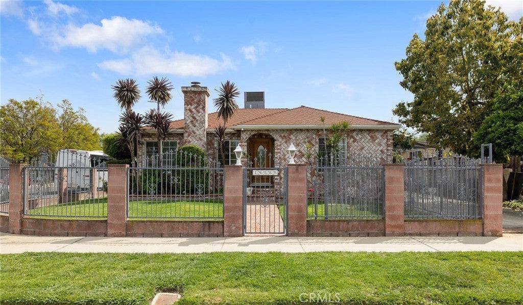 Photo of Listing #SR25069403