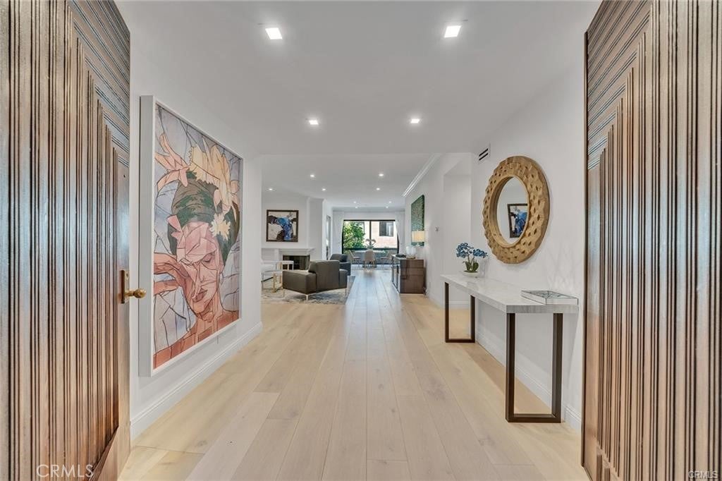 Photo of Listing #WS25069319