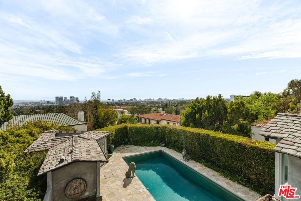 Photo of Listing #25510093