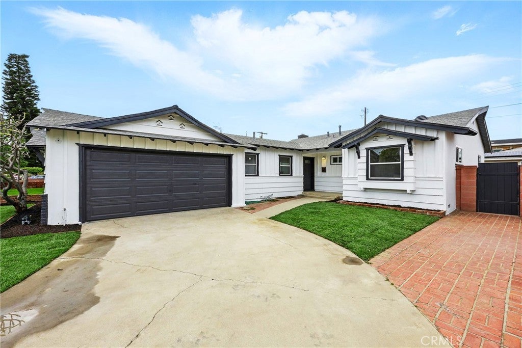 Photo of Listing #DW25070666