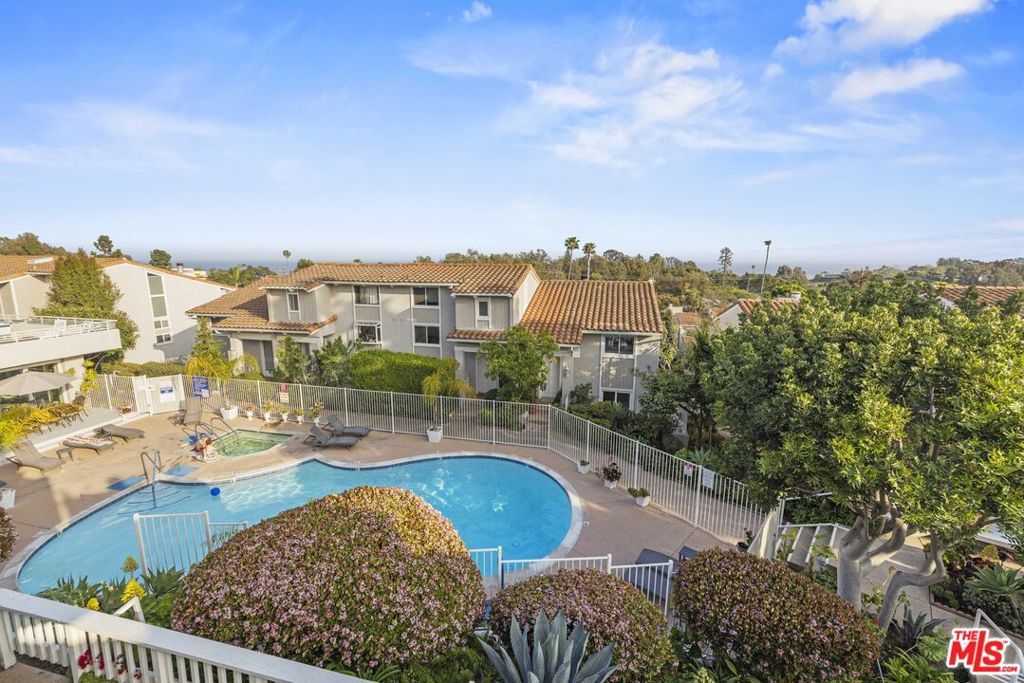 Photo of Listing #25515625