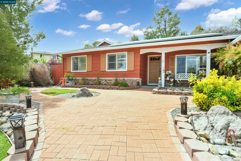 Photo of Listing #41091637