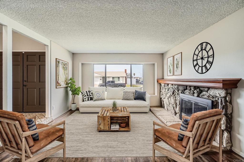 Photo of Listing #PTP2502323