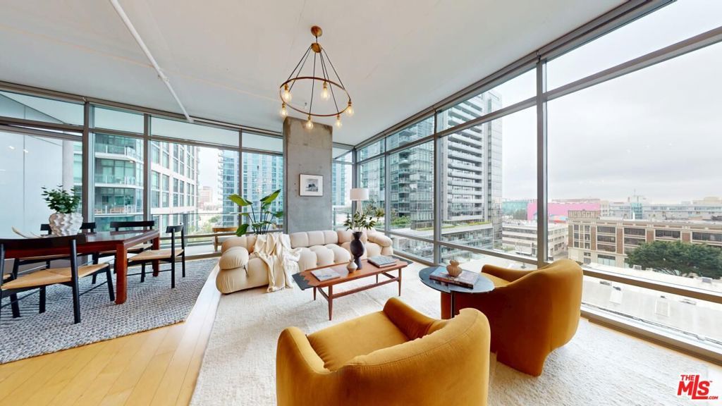 Photo of Listing #25519183