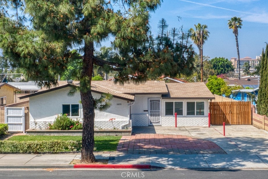 Photo of Listing #OC25071418