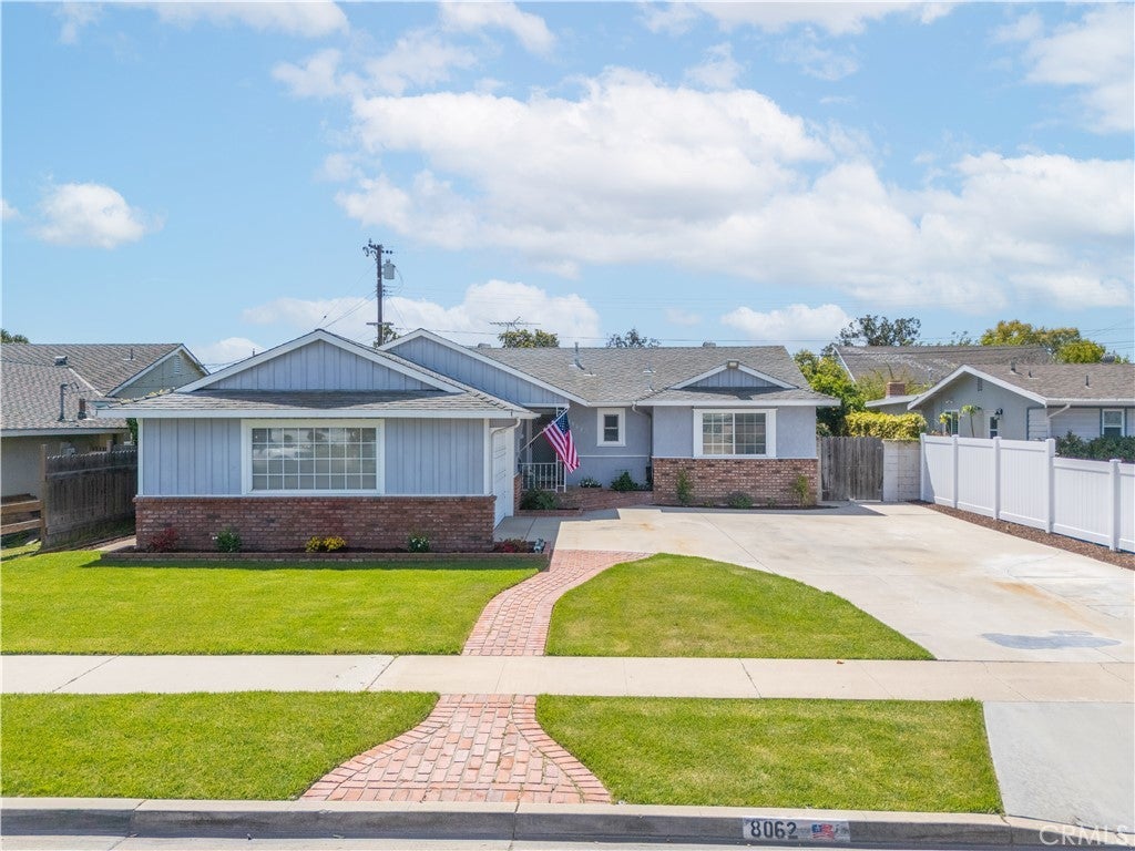 Photo of Listing #PW25069975