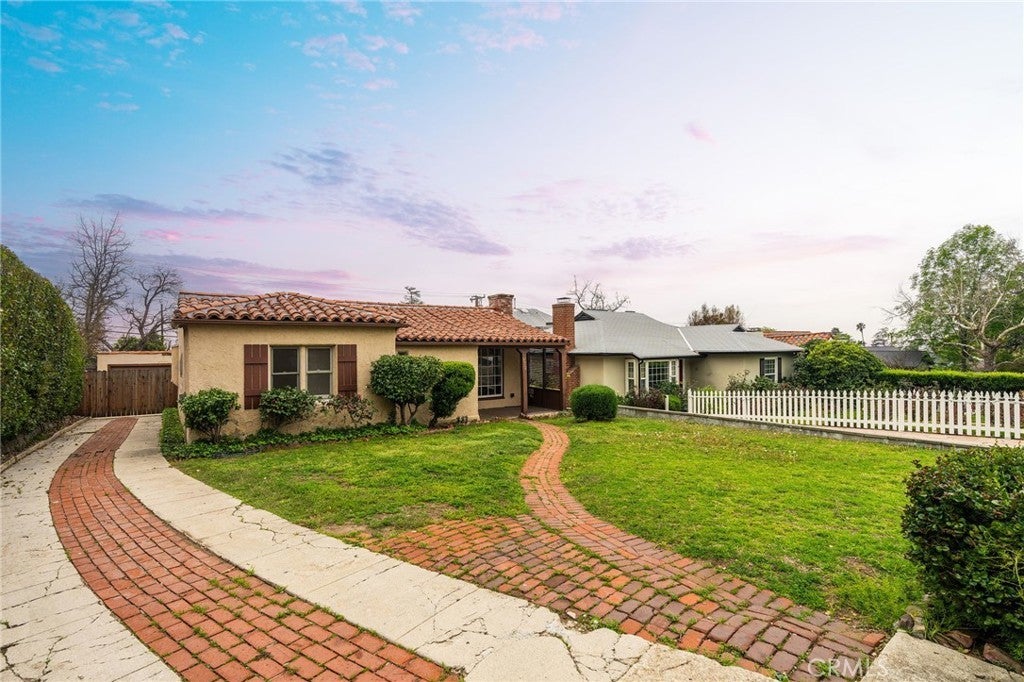 Photo of Listing #SR25069461