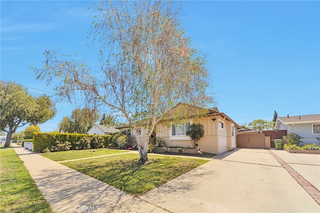 Photo of Listing #SR25067607