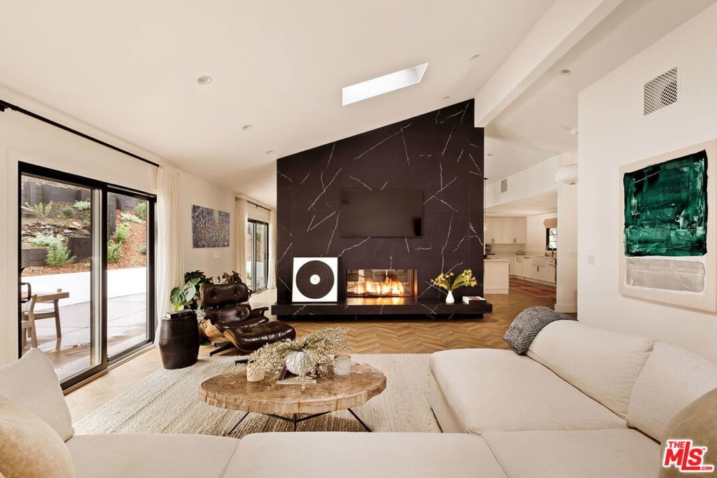 Photo of Listing #25519249