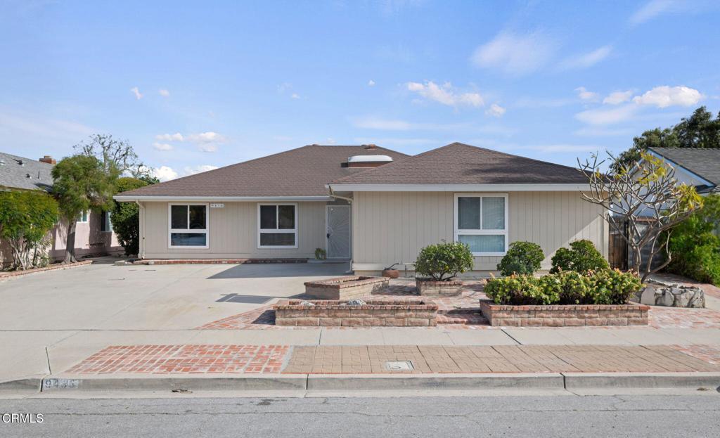 Photo of Listing #V1-29061