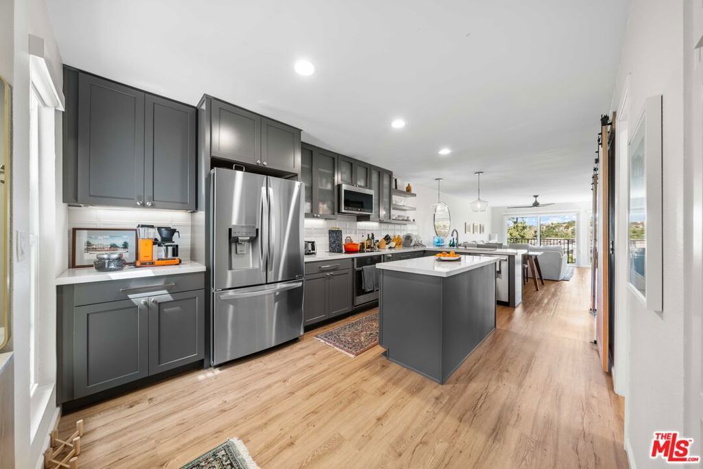 Photo of Listing #25517353