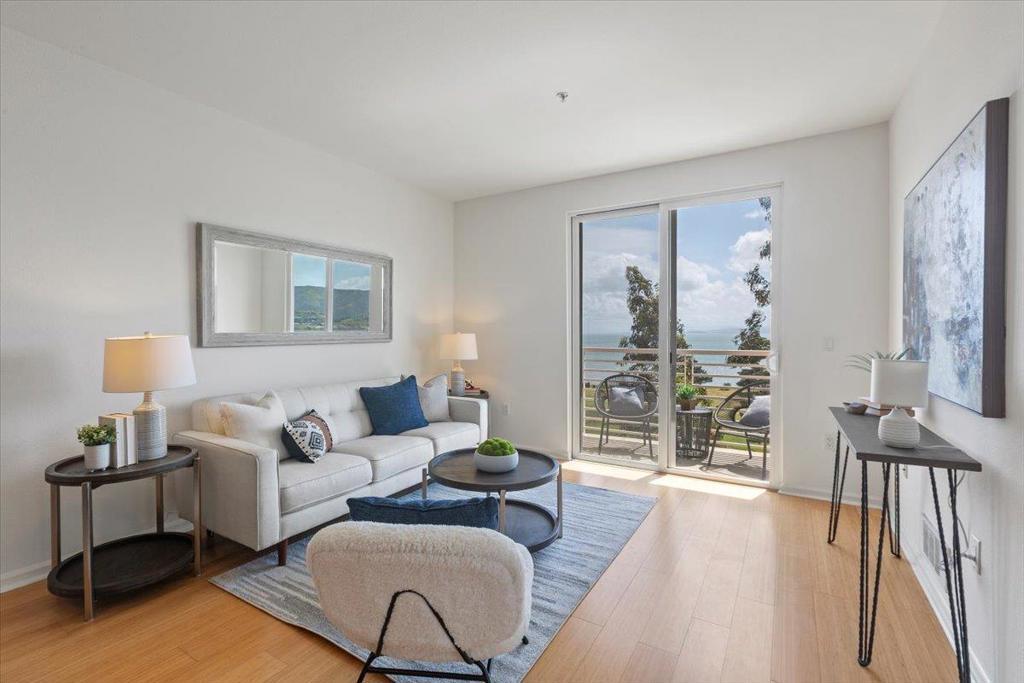 Photo of Listing #ML82000754