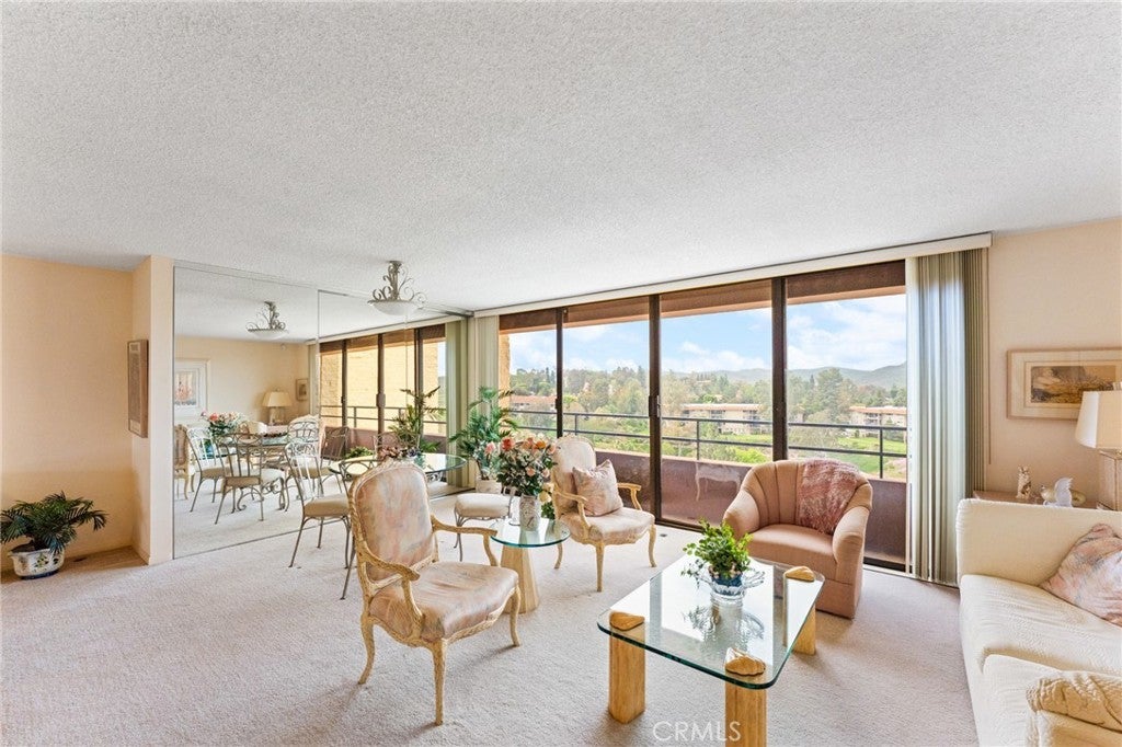 Photo of Listing #OC25071290