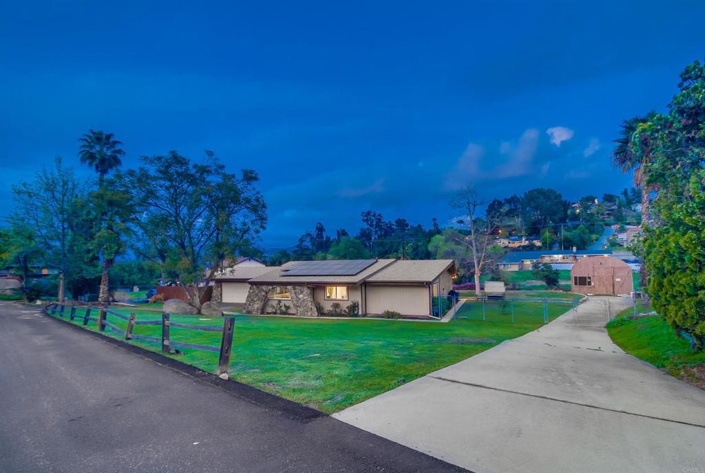 Photo of Listing #PTP2502358