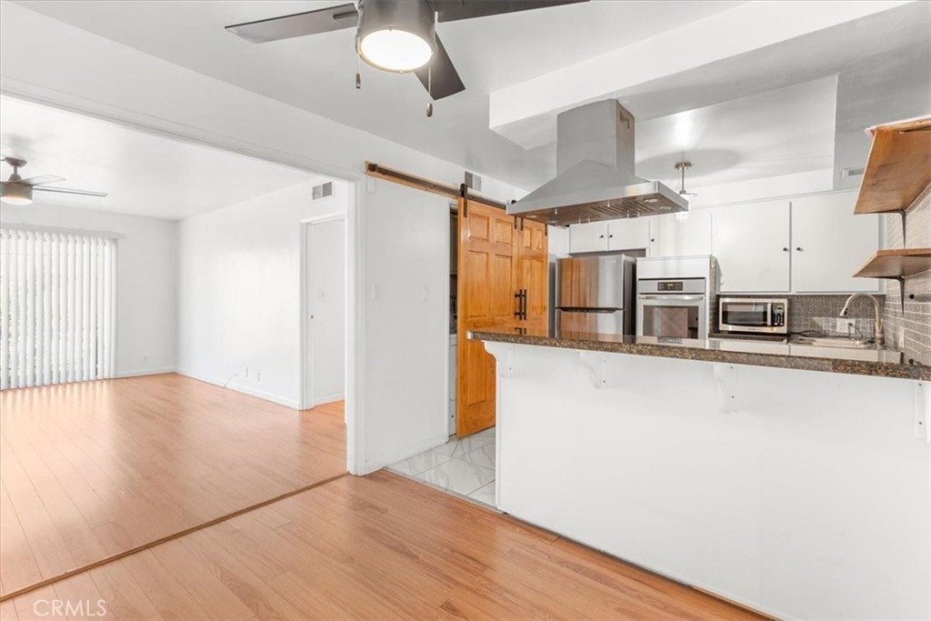 Photo of Listing #SB25072737