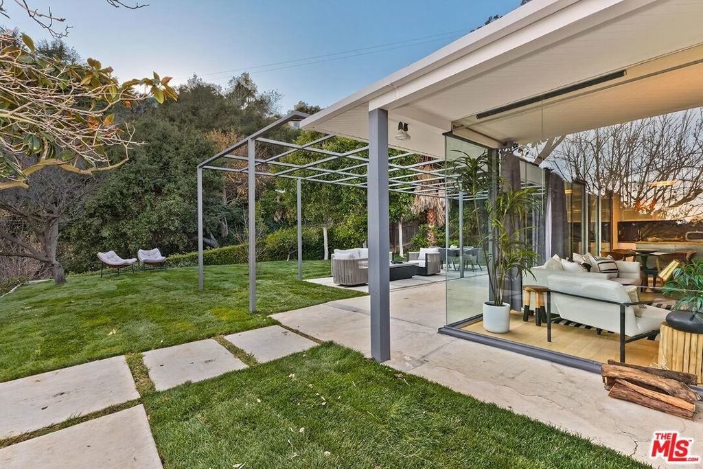 Photo of Listing #25520015