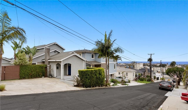 900 14th Street, Hermosa Beach.