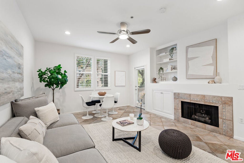 Photo of Listing #25519629