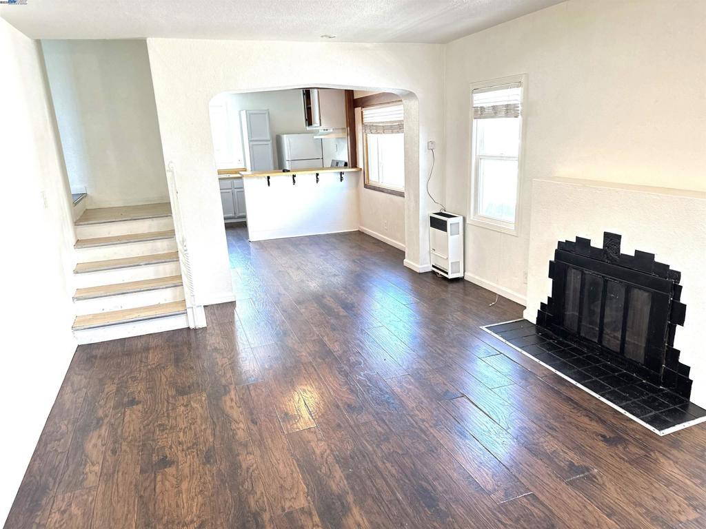 Photo of Listing #41091917