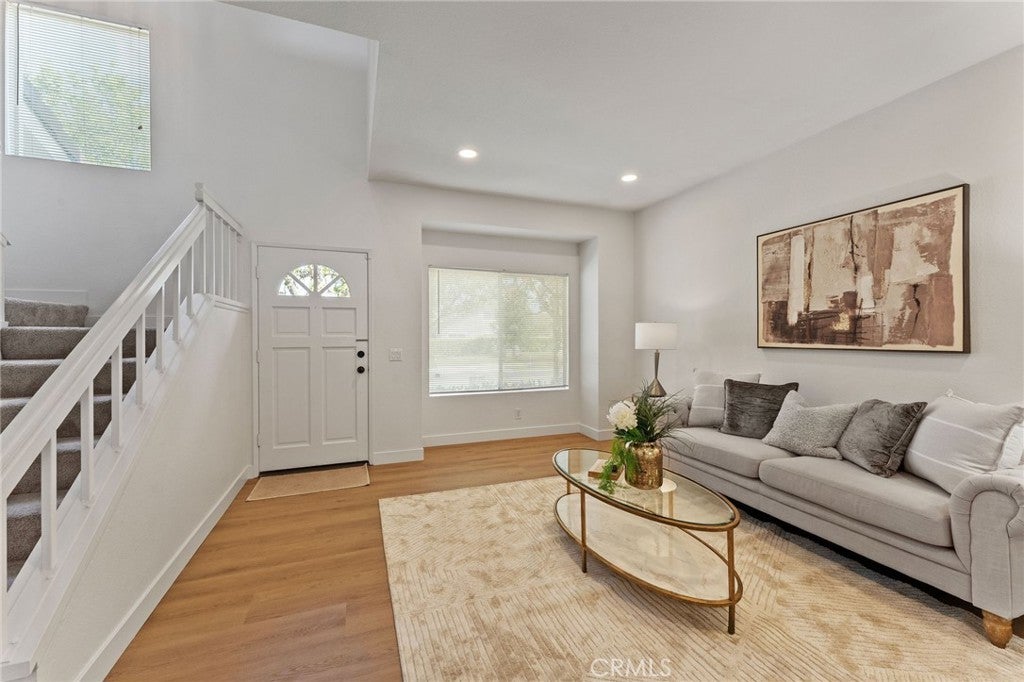 Photo of Listing #OC25072327