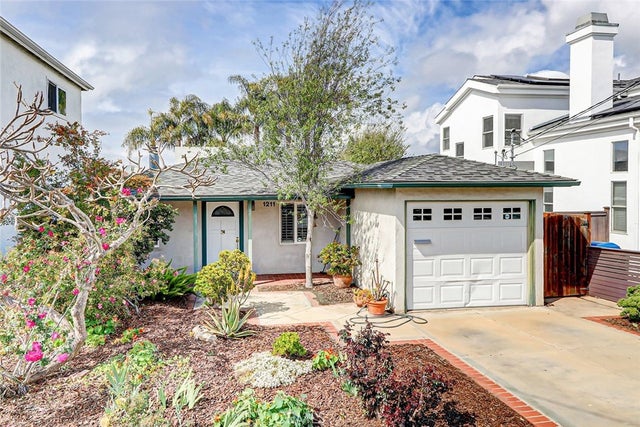 1211 10th Street, Hermosa Beach.