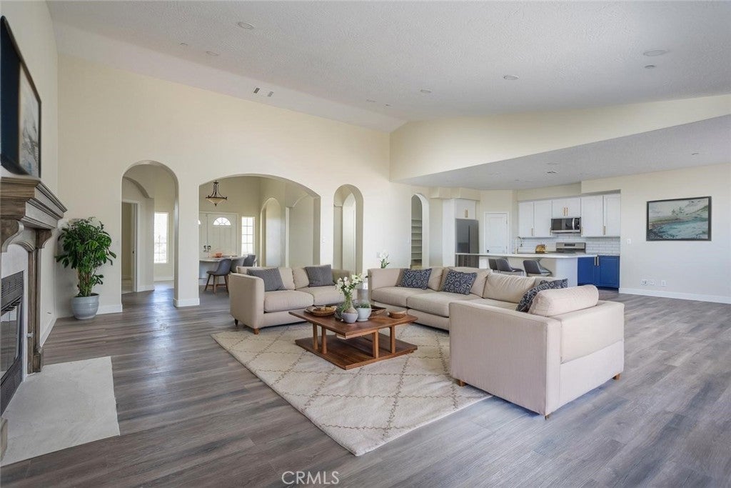 Photo of Listing #CV25073509