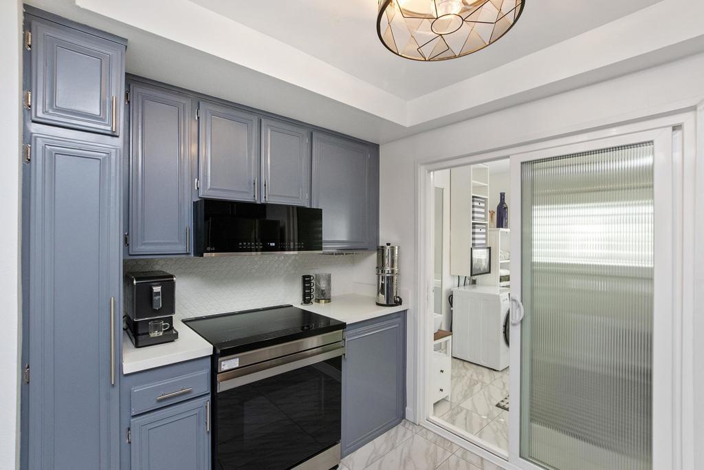 1610 Augusta Plaza, Palm Springs