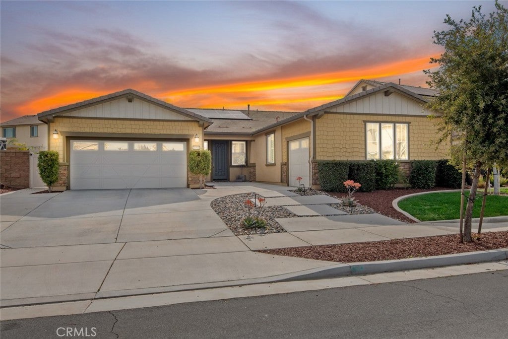 Photo of Listing #IV25071727