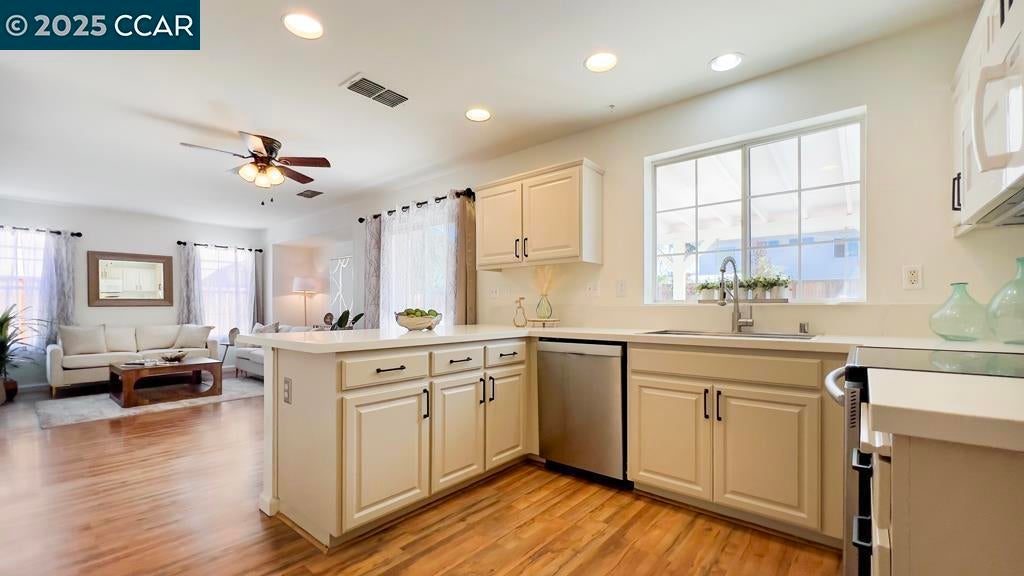 Photo of Listing #41092054