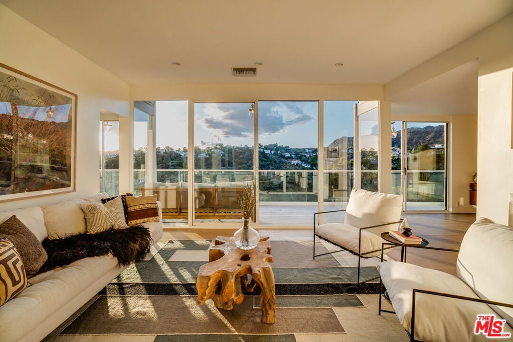 Photo of Listing #25513733