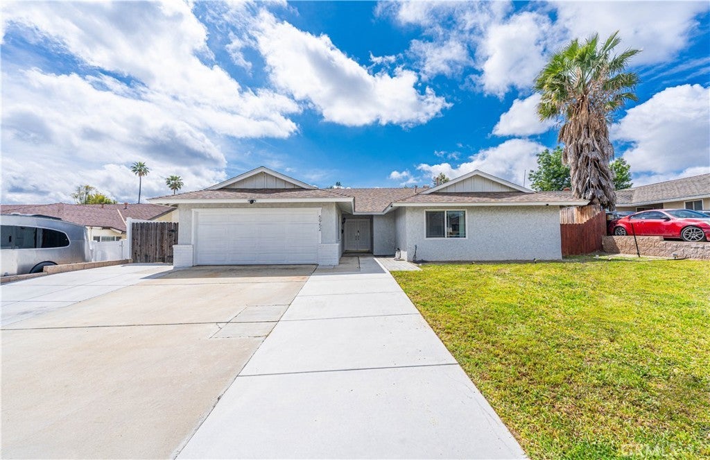 Photo of Listing #RS25073771